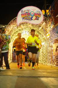 BIB: 2531
                            <button type="button" onclick="openModal(21831845)" class="btn btn-primary btn-sm float-right btn-popup" data-toggle="modal" data-target=".modal-high-quality">
                        <i class="fas fa-shopping-cart"></i> Add to Cart
                    </button>
                                            <button type="button" onclick="isThisMe(21831845, true)" class="btn btn-success btn-sm float-right btn-popup btn-isme hidden" data-toggle="tooltip" data-placement="bottom" title="นี่คือรูปของคุณใช่ไหม คลิกที่นี่เพื่อเอาเข้าอัลบั้ม">
                        <i class="fas fa-plus"></i> Add to album
                    </button>
                    <button type="button" onclick="isThisMe(21831845, false)" class="btn btn-warning btn-sm float-right btn-popup btn-isnotme hidden">
                        <i class="fas fa-ban"></i> Remove from album
                    </button>